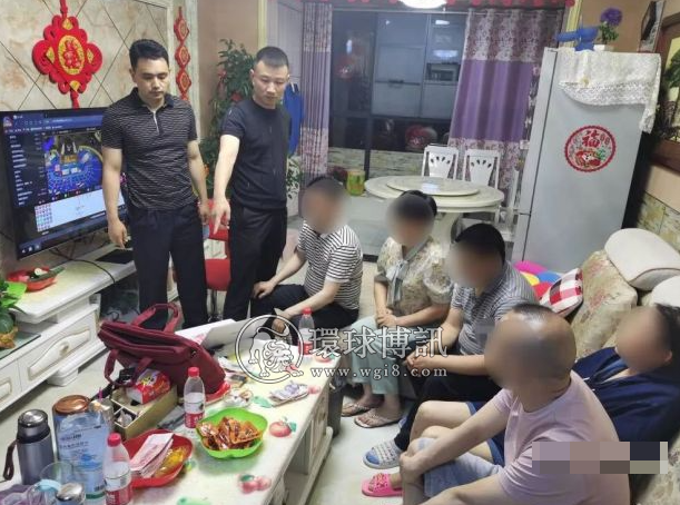 深夜，湖北十堰警察冲进两个小区，捣毁两个跨境赌博窝点，17人被抓