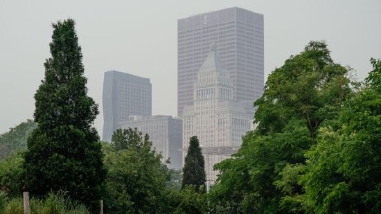 纽约市空气质量警报又起，航班取消