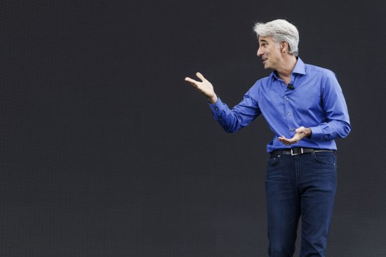 苹果公司的Craig Federighi敦促公司软件团队尽可能多地开发新的人工智能功能。