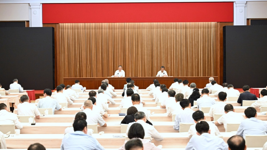 上海市委中心组学习会围绕教育强国建设听取专题辅导报告