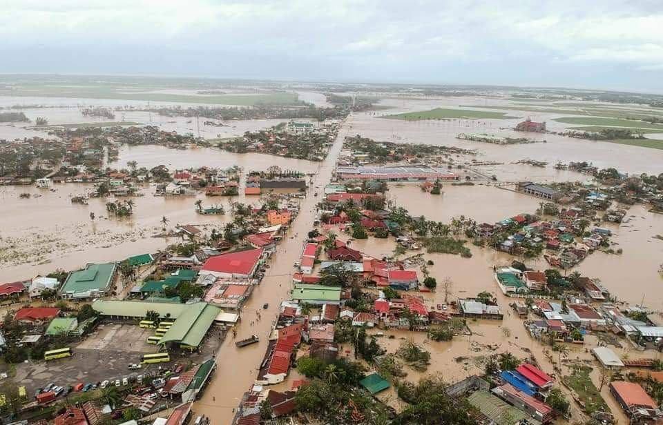 台风“雷伊”在菲律宾已造成407人死亡