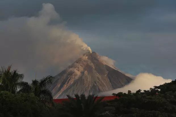 加拿大森林火灾过火面积超过16万平方公里