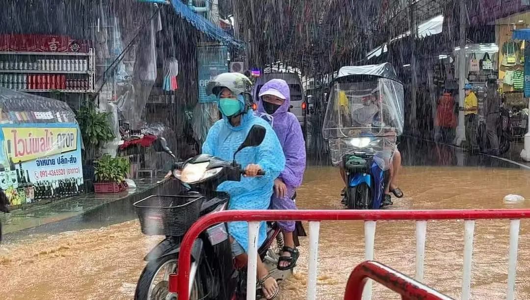 缅甸掸邦大其力市，今天的洪水比前几天更大