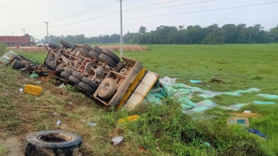 柬埔寨发生一起严重车祸，4人当场死亡！