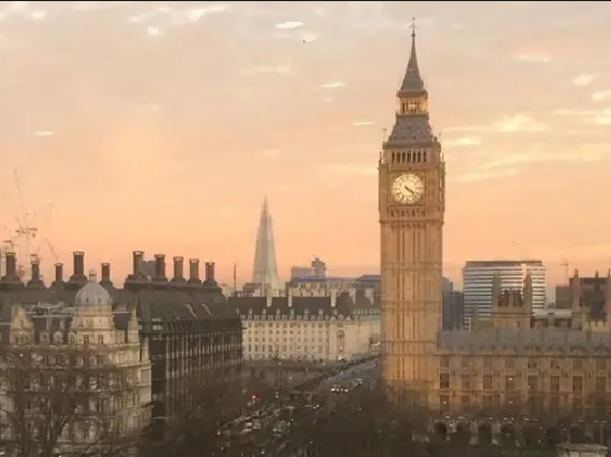 英国央行立场不如预期鸽派 英镑的亮眼表现有望延续