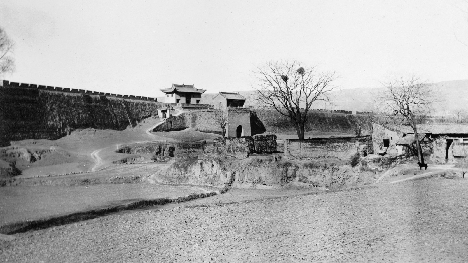 重走荒废千年的汉唐古道，他写了三本关于西北的书