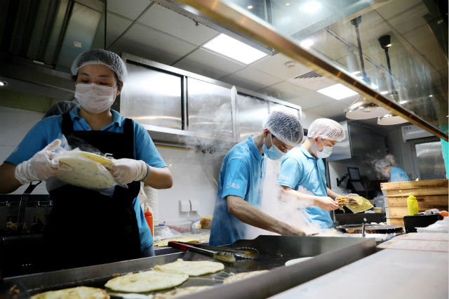 餐饮行业承压加大，上海首次给出奖励性资金支持